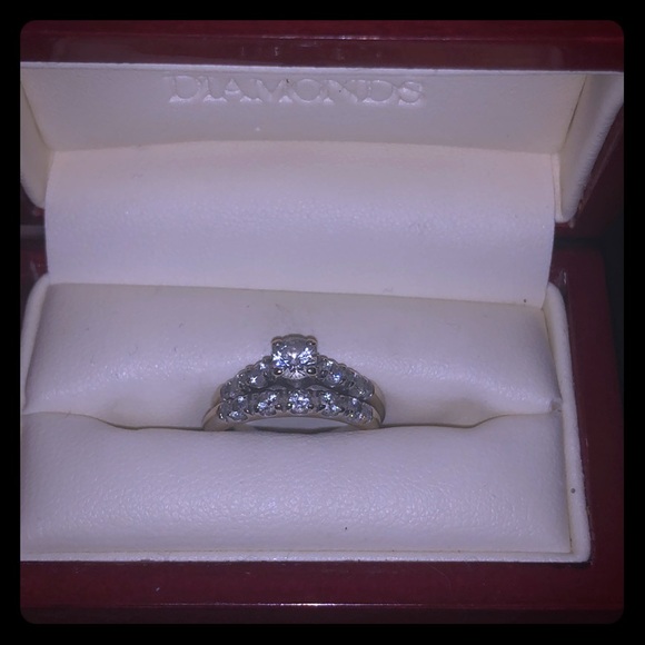 diamond wedding set (with original appraisal) - Picture 1 of 7
